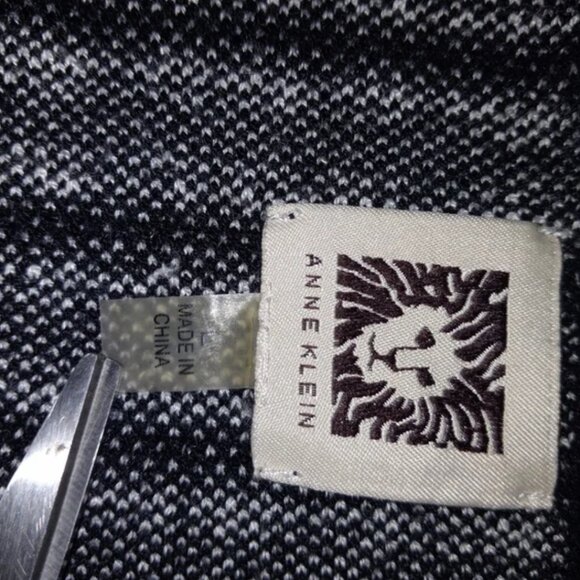 ANN KLEIN Black White Flared Knit Skirt Graphic Pattern Size Large - Picture 4 of 7